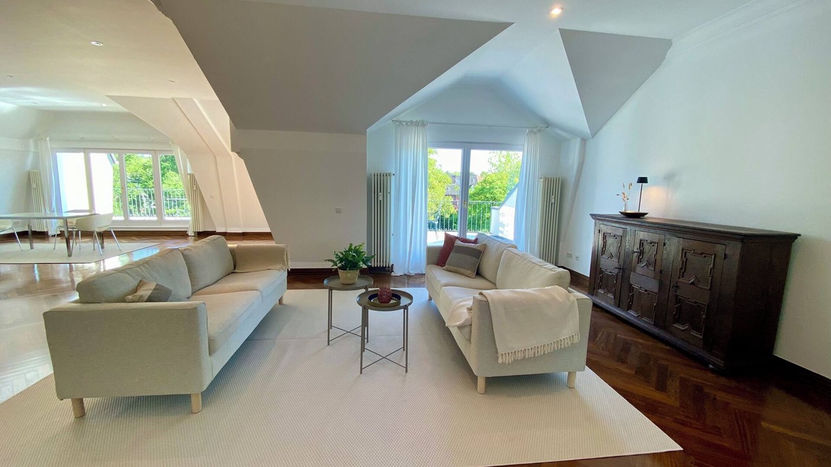 Krefeld Apartment | Spacious, light-flooded loft apartment with 2 terraces and views of the countryside