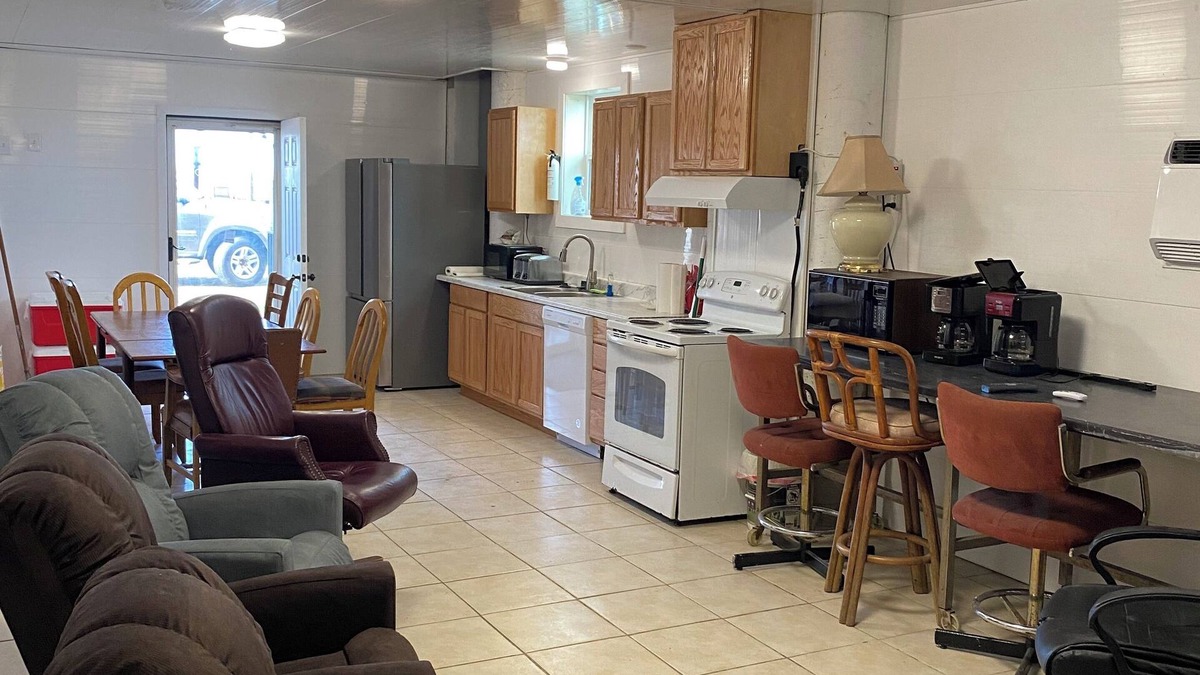 Delacroix Cabin | Spacious lodge with 6 bedrooms, 7 baths, WiFi and A/C Fishing charters available