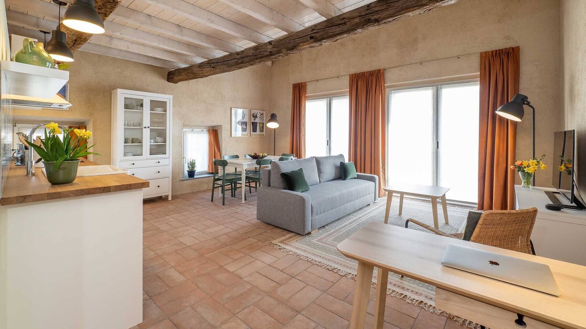 Cressa Apartment | Spacious Loft Apartment near Bogogno Golf Club