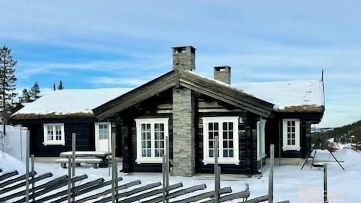 Al Municipality House | Spacious log cabin with panoramic view