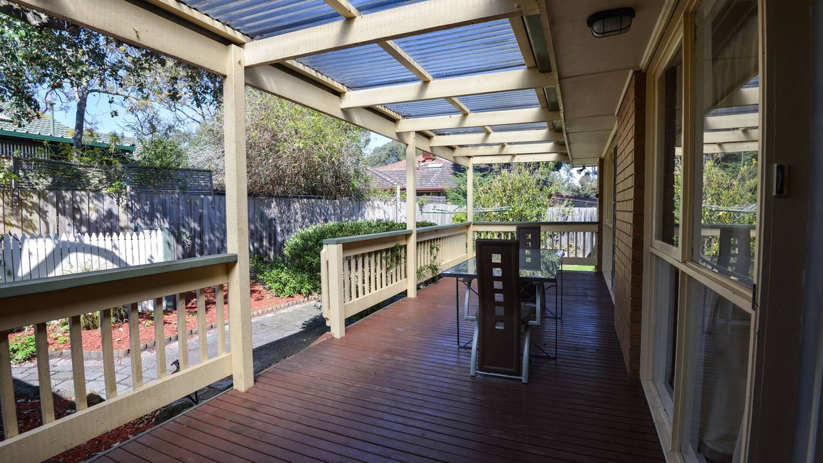 Glen Waverley House | Spacious, Lovely 4 Bed Room Family Home