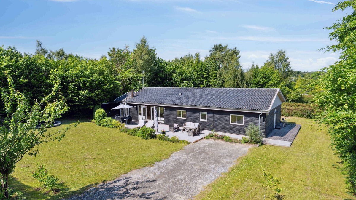 Melby House | Spacious, lovely cottage in North Zealand