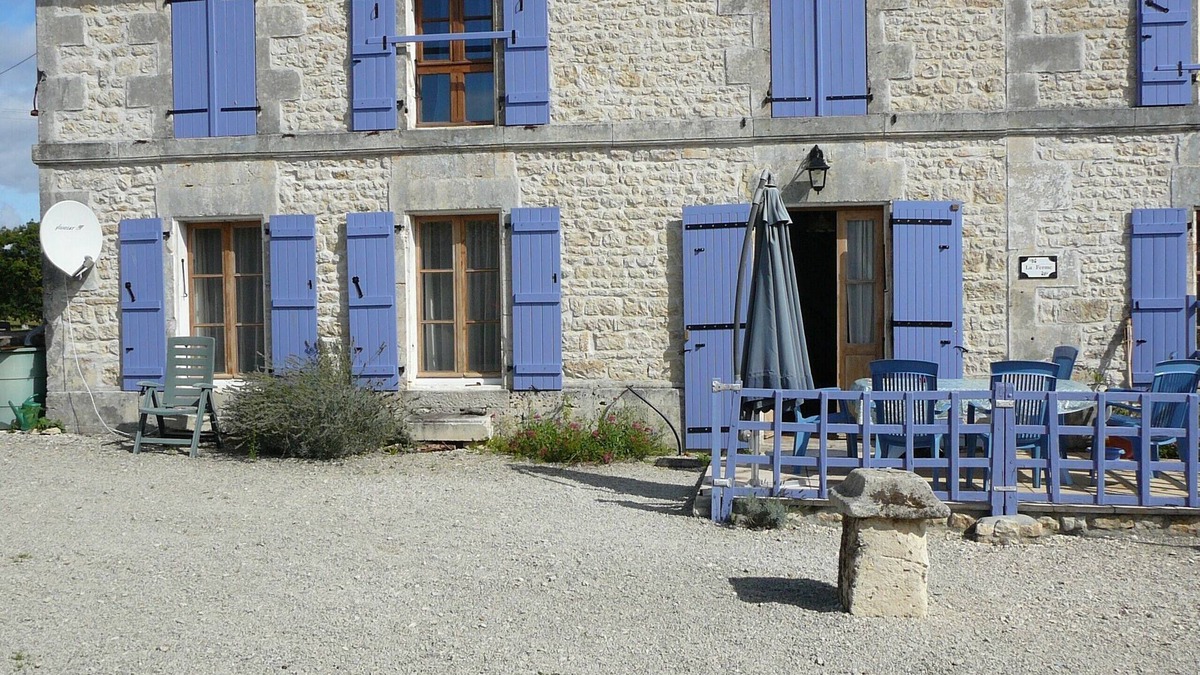 Antezant-la-Chapelle Other | Spacious lovingly restored farmers cottage with pool, convenient location