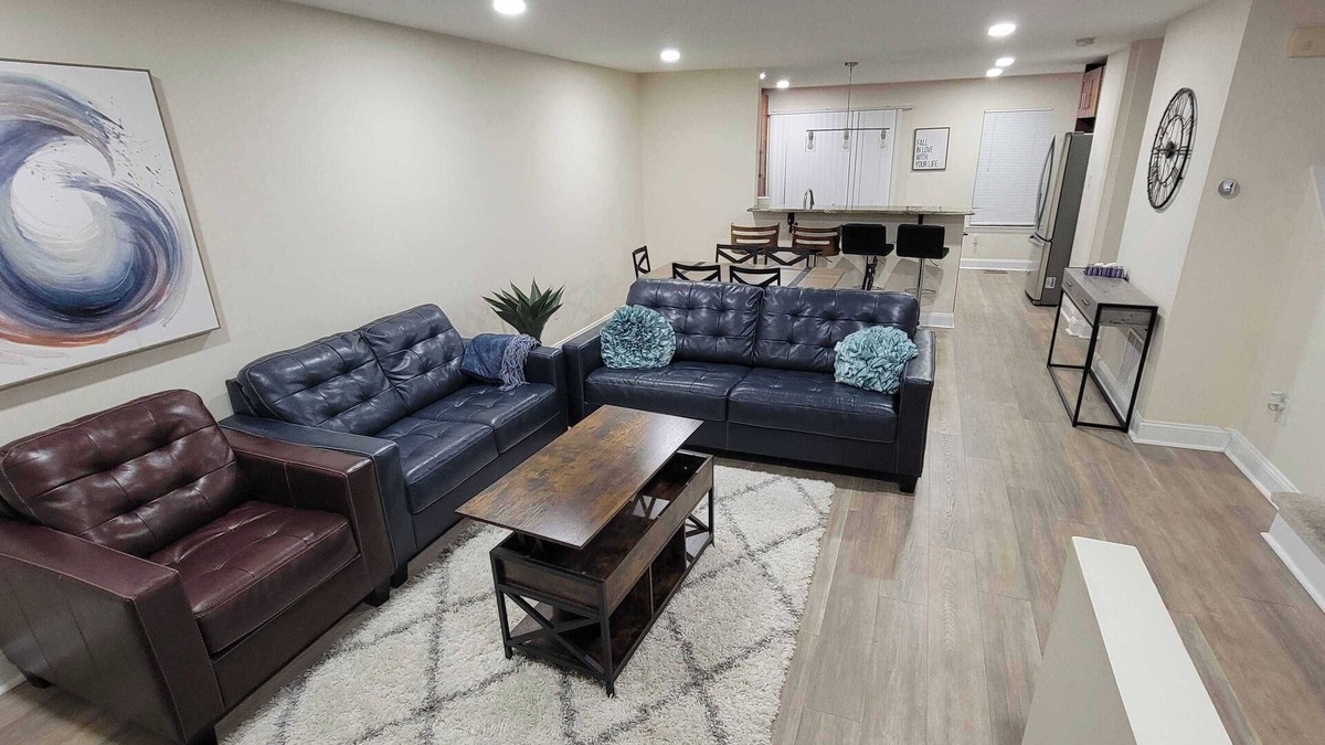 Clifton House | Spacious & Luxe EU TH to Relax&Enjoy -Close to IAD