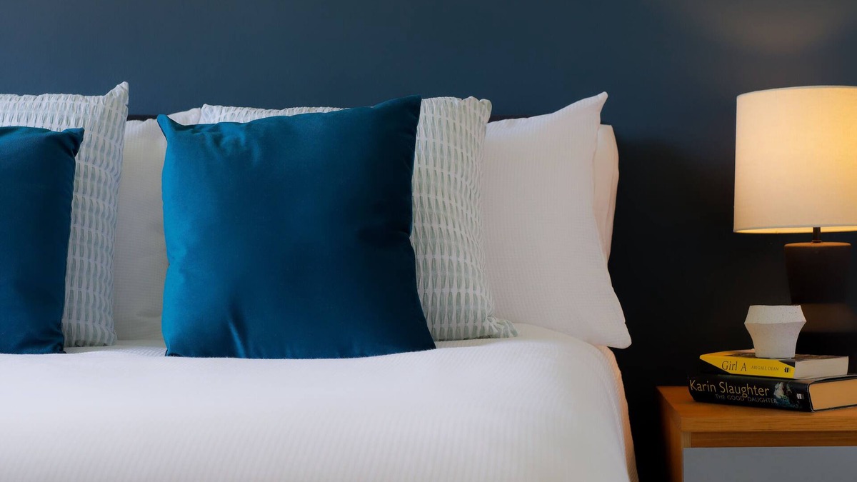 Whitchurch Apartment | Spacious Luxury 2 Double Bedroom Apartment