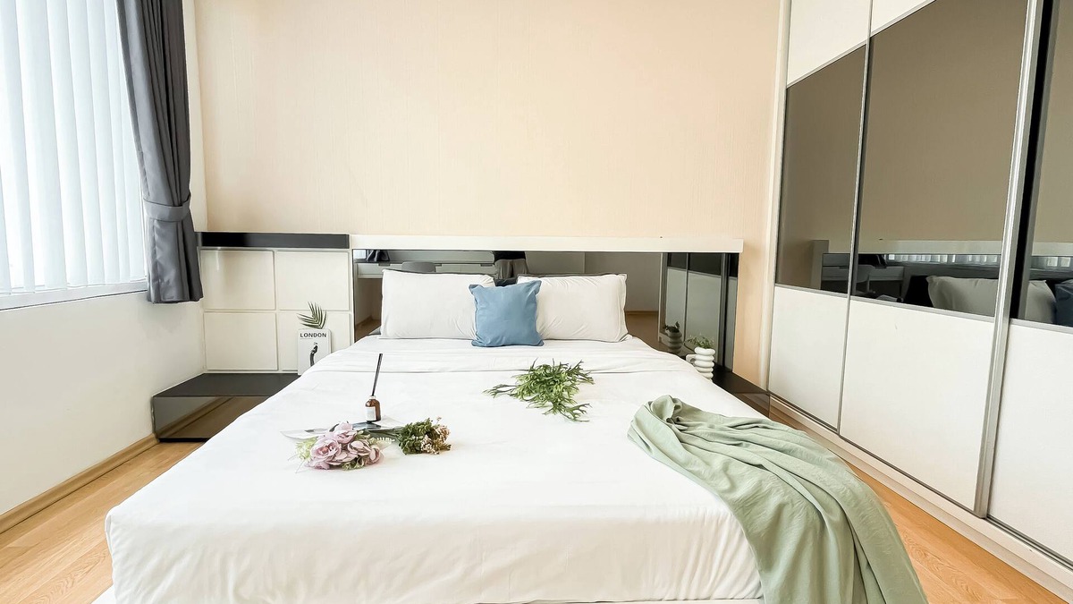 Senayan Apartment | Spacious Luxury 2Br Apartment With Extra Room At Fx Residence