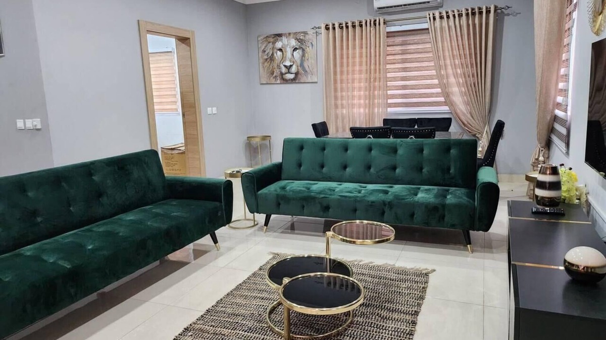 Tema House | Spacious Luxury 3Bed Hse in Tema - Netflix, Wi-fi