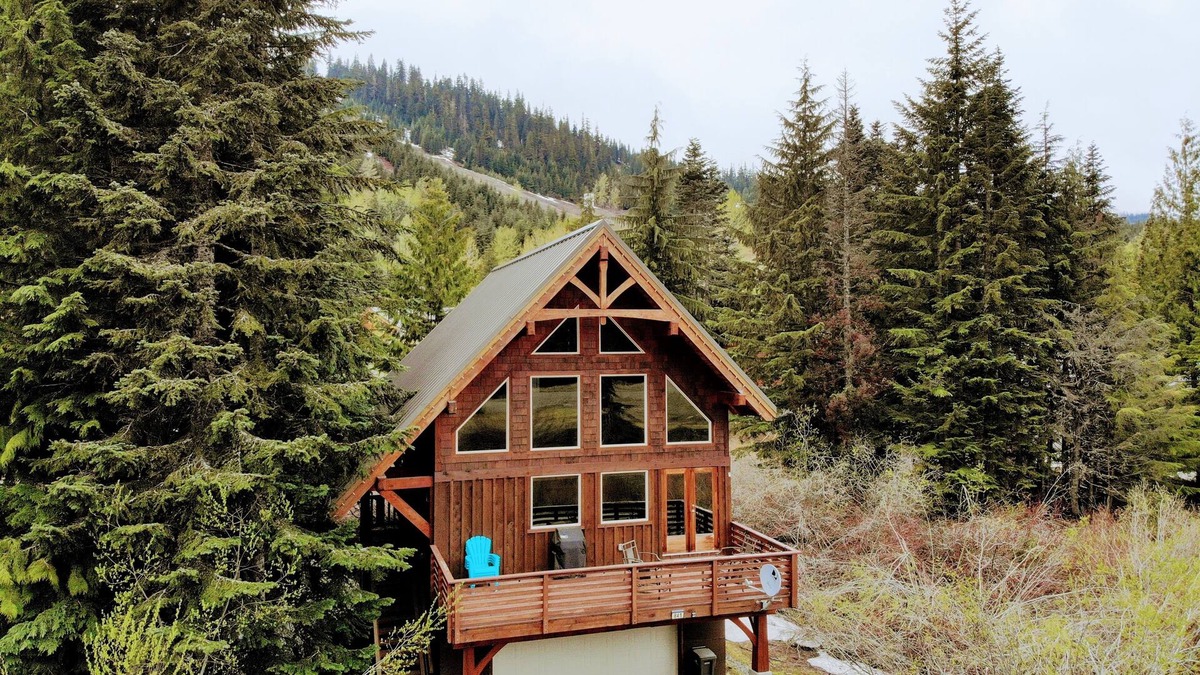 Hyak House | Spacious Luxury View Home: Steps to Hike & Bike, 10pp
