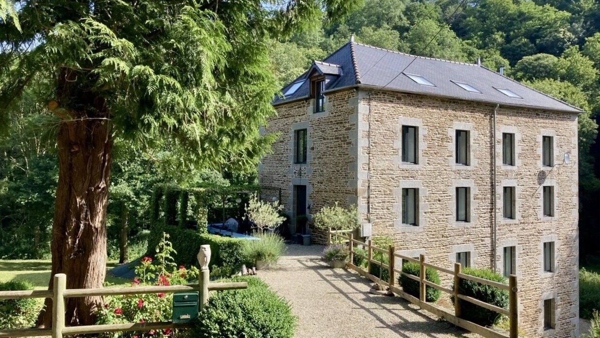 Saint-James House | Spacious luxury Watermill |14-20 pers | Mont St Michel | forest | child friendly