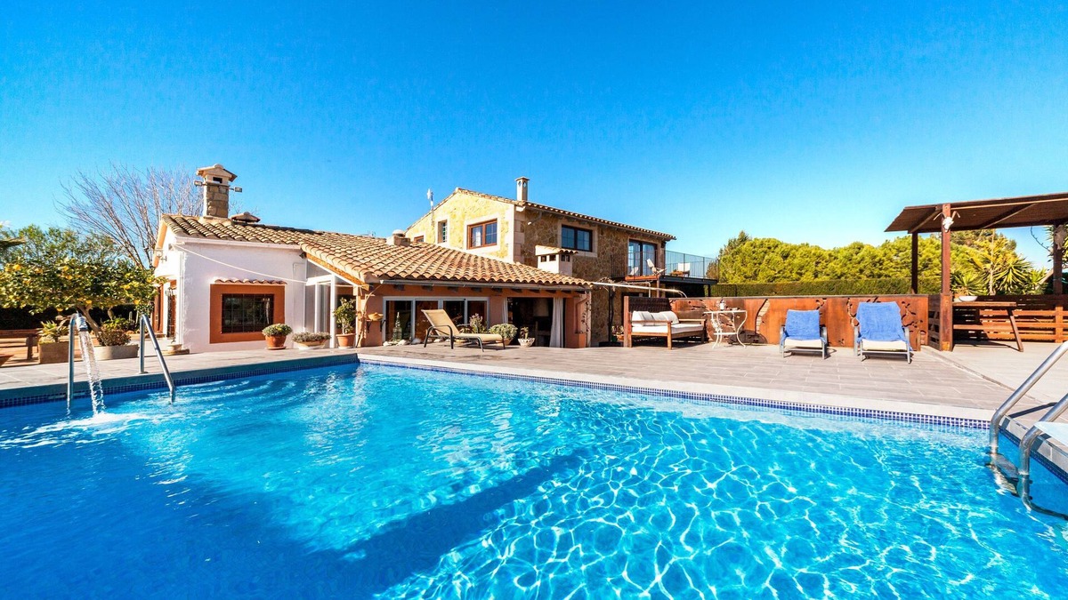 Felanitx Villa | Spacious Mallorcan Villa "Es Rafal Nostro 11" with Pool