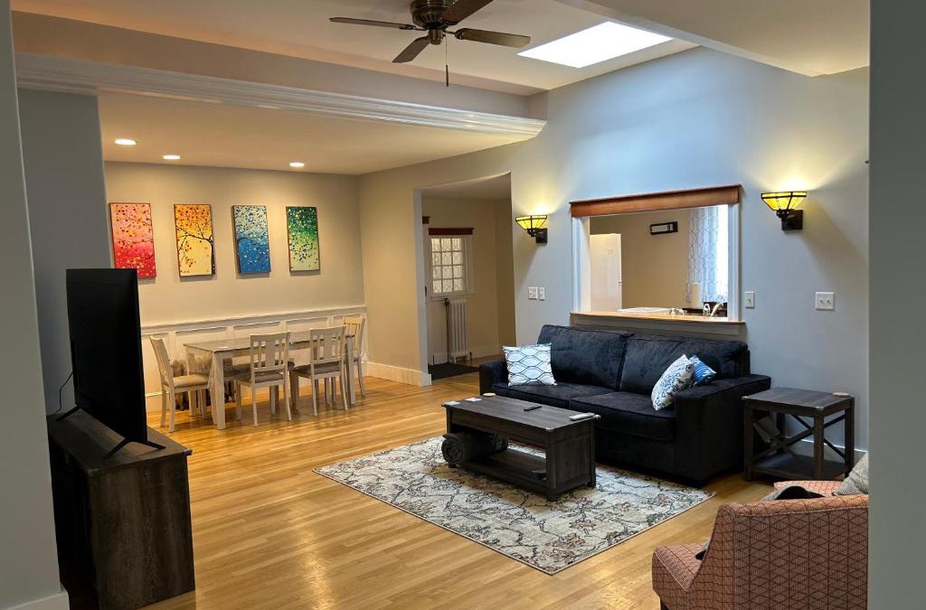 South Medford Apartment | Spacious Medford Gem