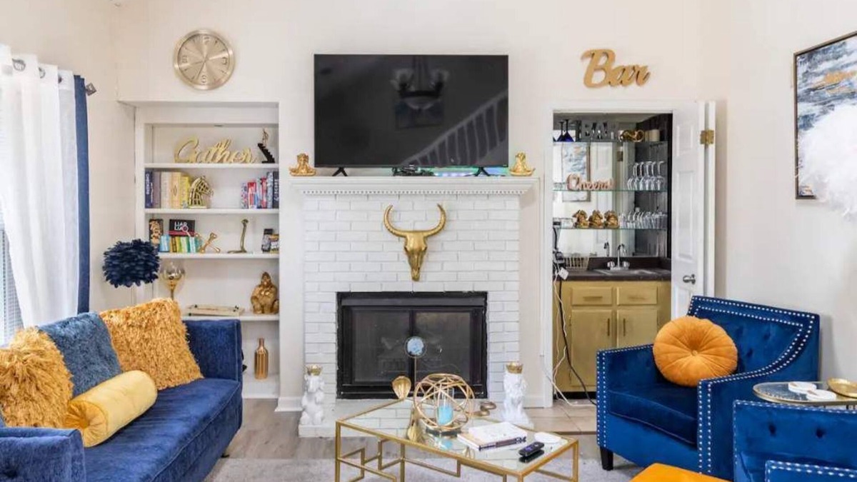 Ellendale House | Spacious Memphis Townhouse - Perfect for Families, Groups & Remote Work!