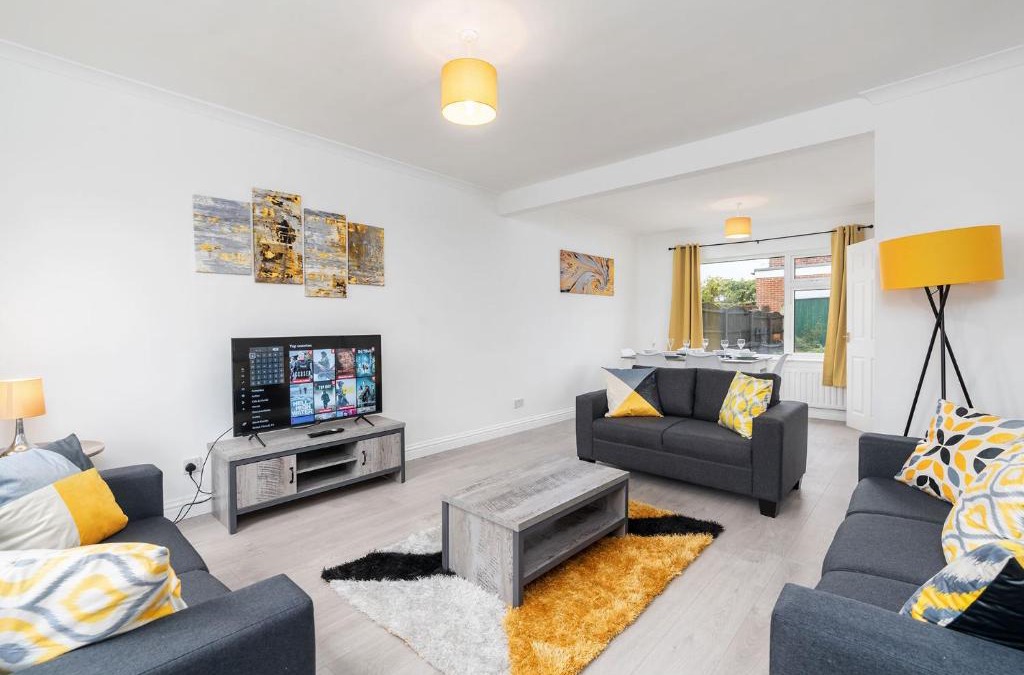 Todwick House | Spacious Modern Home in Sheffield