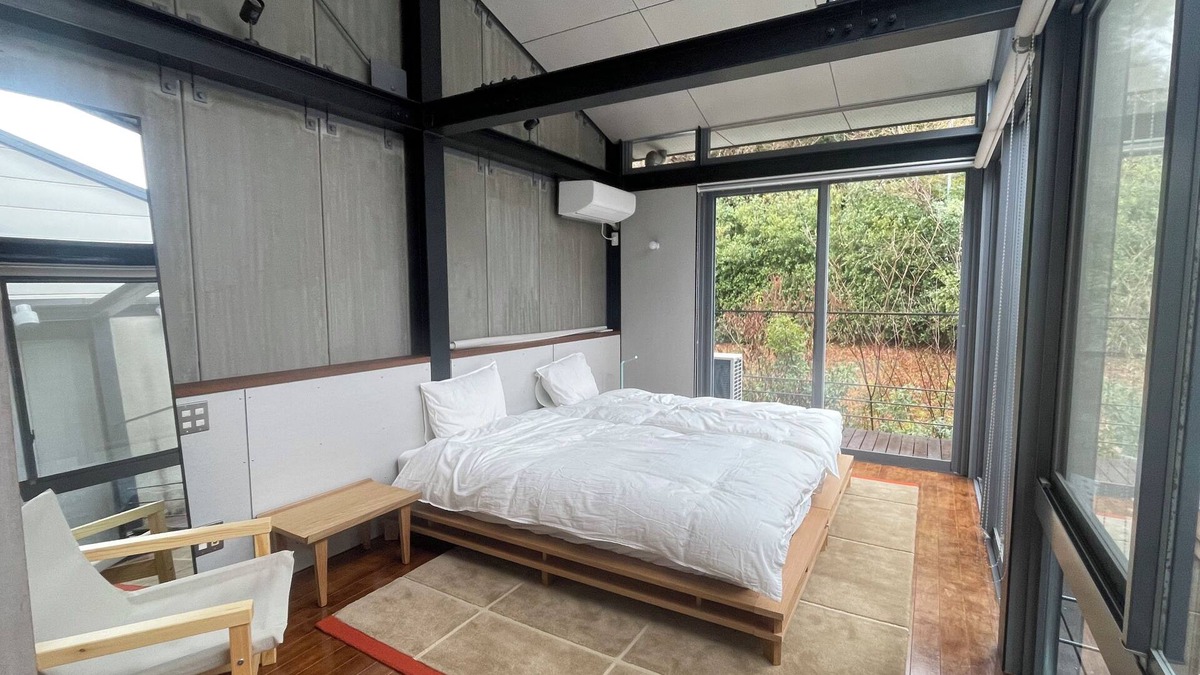 Nishijin House | Spacious Modern Kyoto Retreat: Stylish Home with AC, Surrounded by Nature!