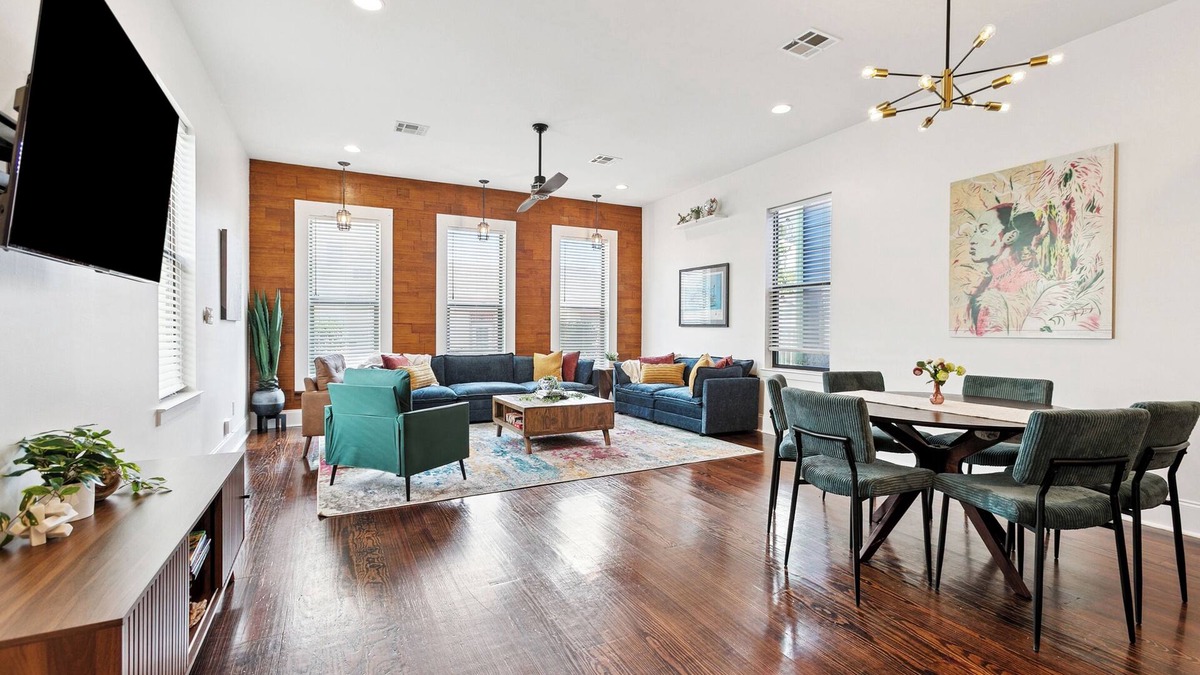 Saint Claude House | Spacious Modern New Orleans Retreat