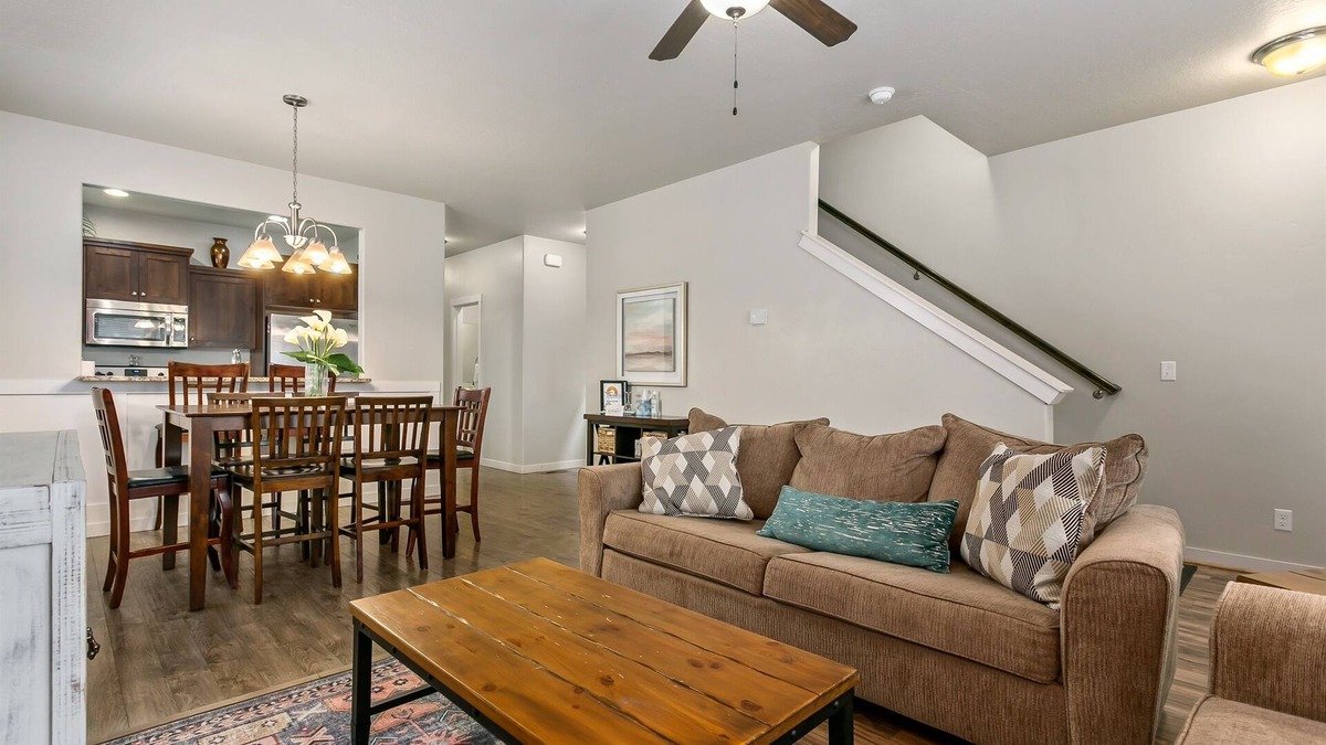 West Valley House | Spacious Modern Solar Powered Home w/Arcade!