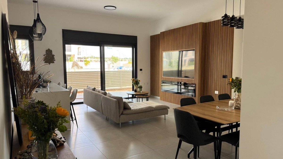 Caesarea Apartment | Spacious Modern Upscale 4-Bedroom Garden Apartment next to Caesarea