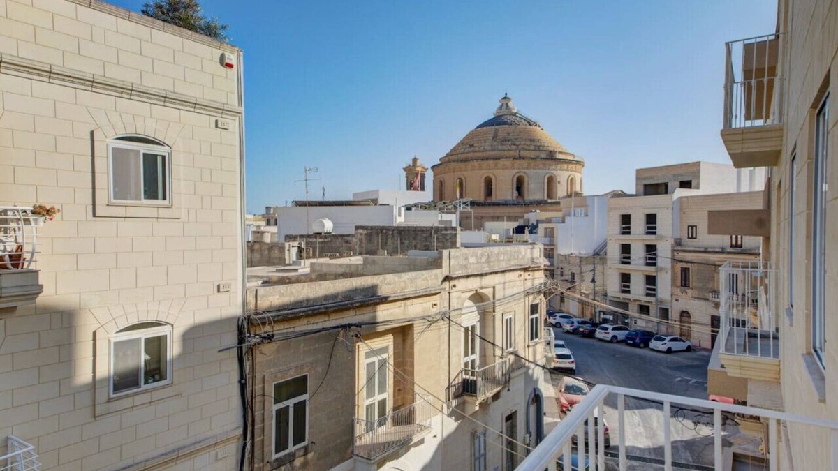 Mosta Apartment | Spacious Mosta 3BR Apartment with Private Balcony