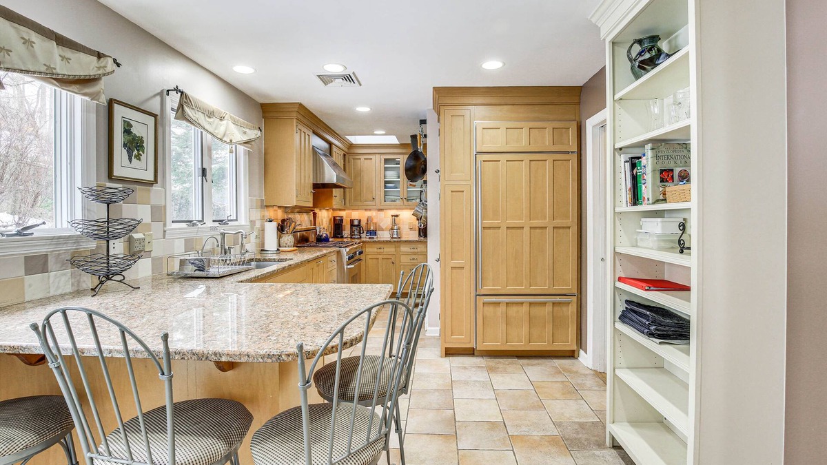 Mount Kisco House | Spacious Mount Kisco Home < 1 Mi to Downtown!