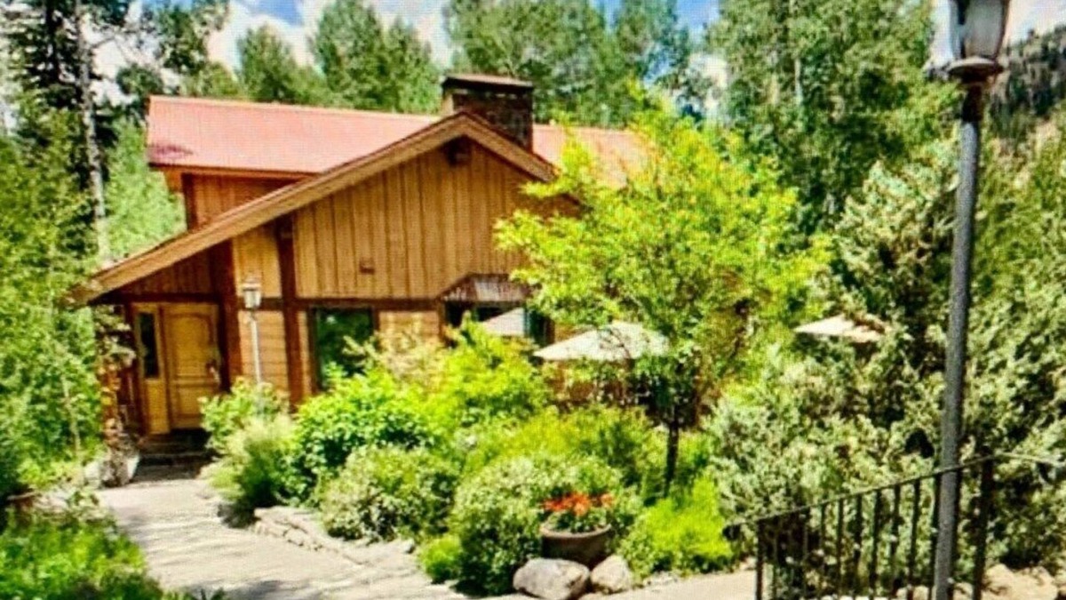 Carbondale Cabin | Spacious Mountain Getaway, Trails Rest