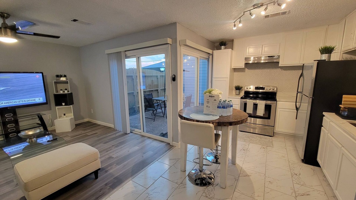 Northeast Houston House | Spacious n Cozy 3 Bedroom/15 min from Downtown