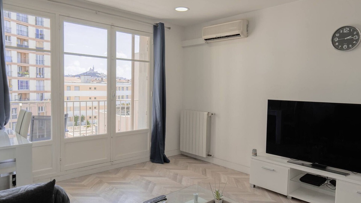 La Joliette Apartment | Spacious nest near the Panier