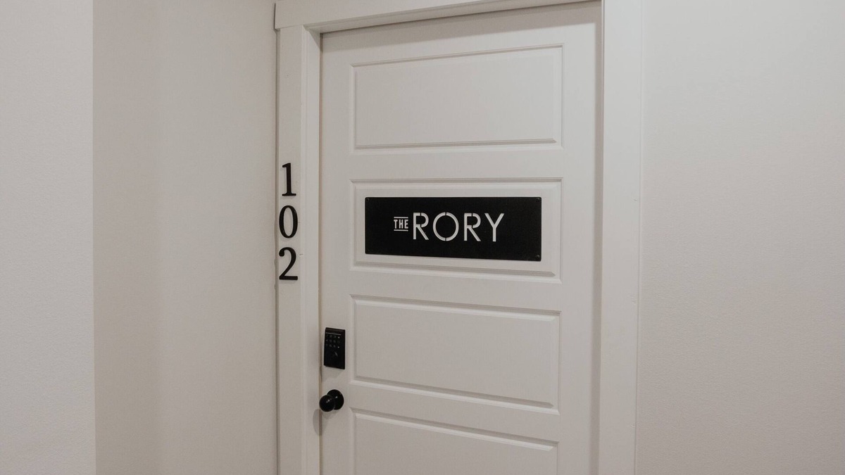 Dodge City Apartment | Spacious NEW 2 bedroom Downtown Loft, The Rory!