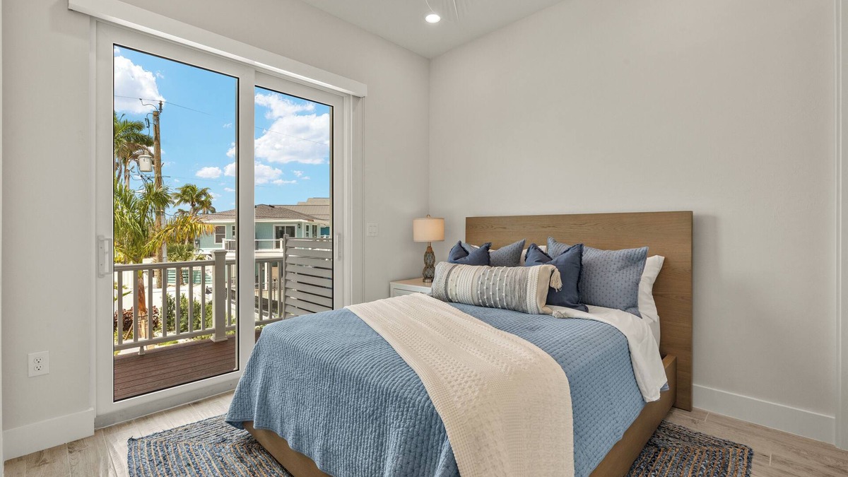 Mid Island House | Spacious NEW 5-bedroom house with pool and hot tub.
