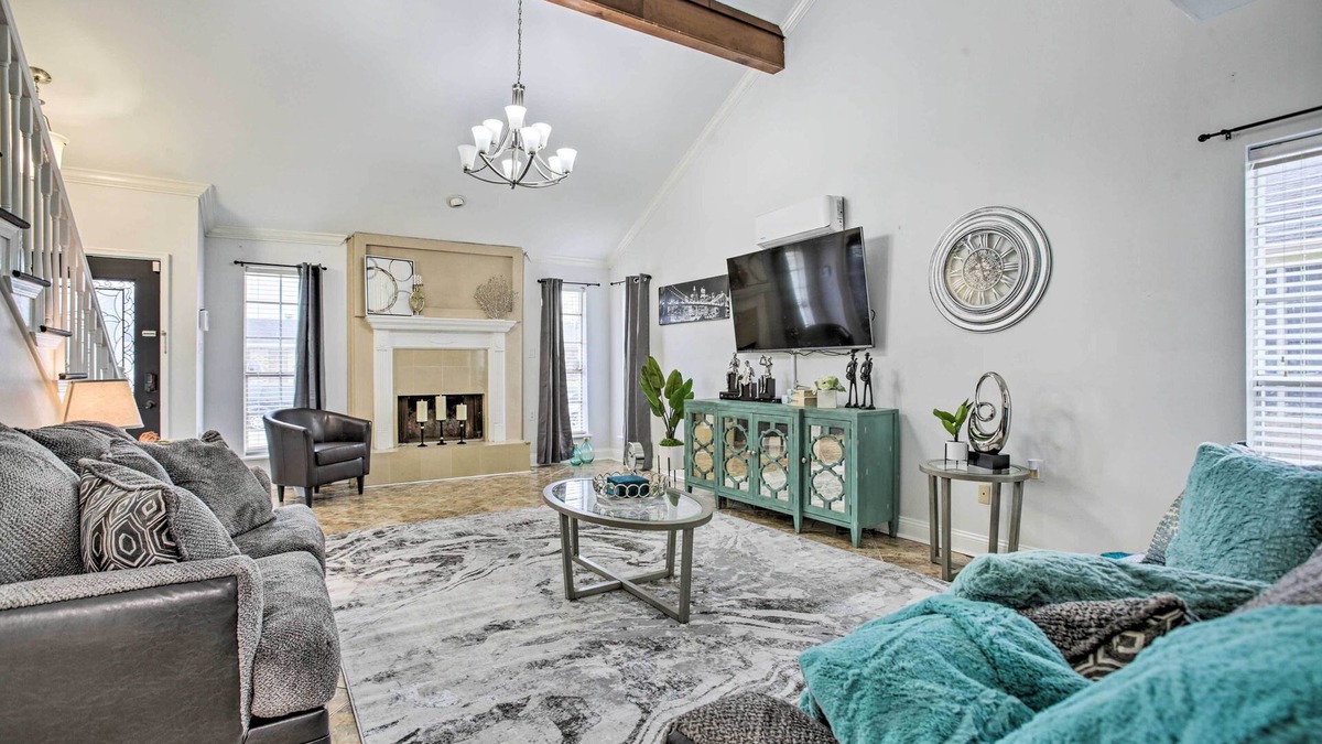 Read Boulevard East House | Spacious NOLA Home: 10 Mi to French Quarter
