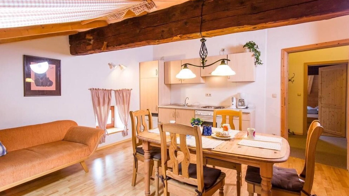 Freyung Apartment | Spacious non-smoking attic apartment (75sqm)