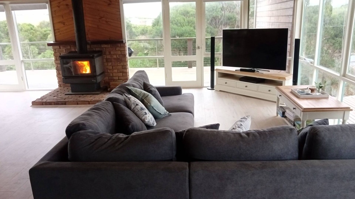 Smiths Beach House | Spacious ocean view beach house - sleeps 12