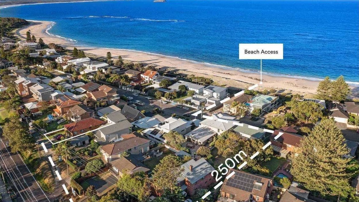 Noraville House | Spacious Ocean View Family Escape Home with Pool