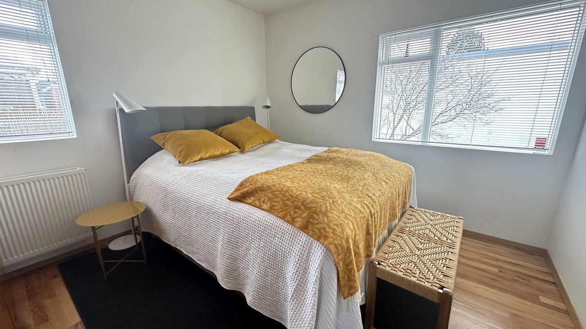 Heimar Apartment | Spacious one bedroom apartment in Sólheimar in Reykjavik - Birta Rentals