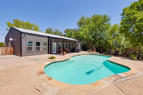 Palo Pinto House | Spacious Palo Pinto Home Private Dock and Pool