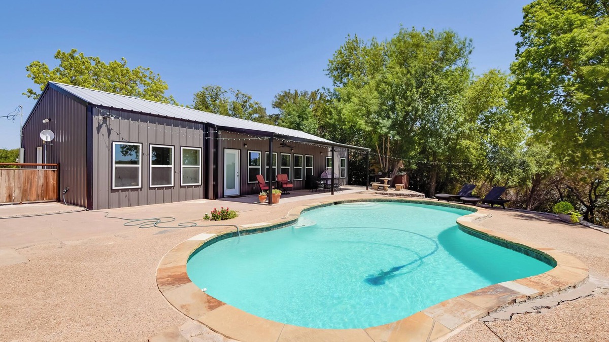 Palo Pinto House | Spacious Palo Pinto Home: Private Dock & Pool