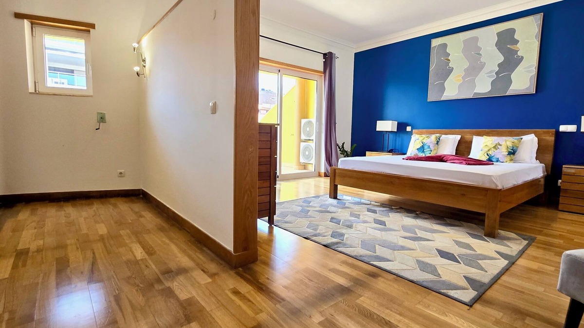 Praia House | Spacious Penthouse w/Barbecue, wifi, 2 terraces & Views