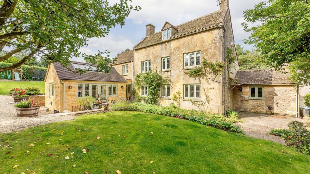 Guiting Power Cottage | Spacious pet friendly property in the Cotswolds - Laurel Tree Cottage