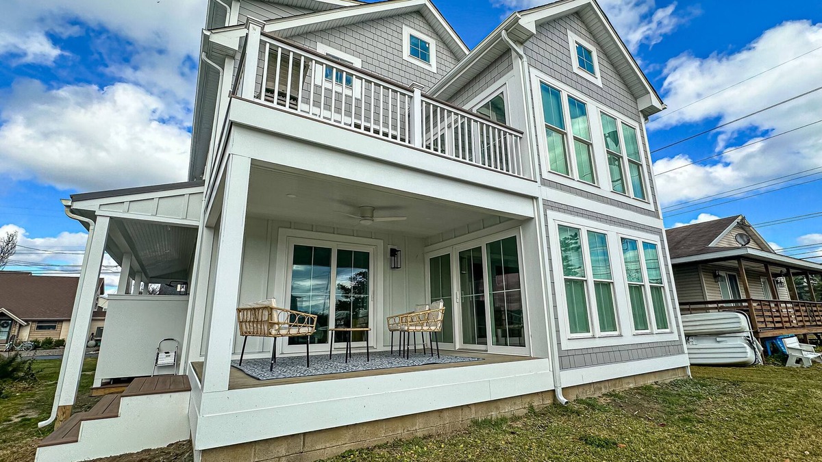 Sandpiper Pines House | Spacious pet friendly waterfront house w/deck, patio, balcony & gas grill