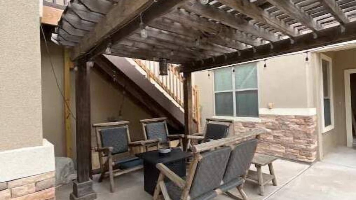 Mission House | Spacious private guesthouse. Accommodates 5!