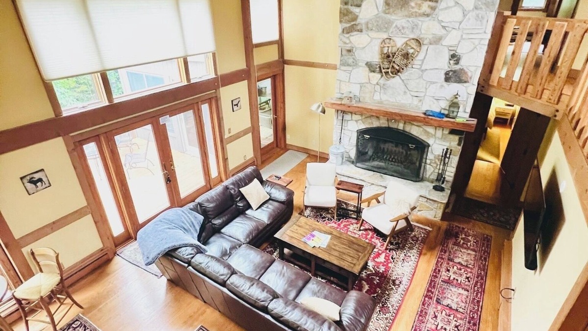 Stratton and Bromley Ski Areas House | Spacious + Private Ski Lodge on 20+ Acres - 10 min to Stratton, 5 min to Bromley