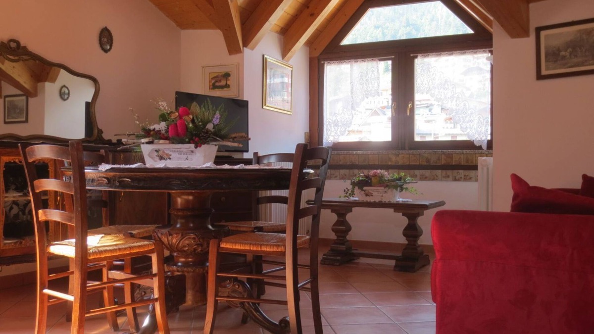 Molveno Apartment | SPACIOUS, QUIET, BRIGHT, STRATEGIC PENTHOUSE IN THE CENTER. BREATH-TAKING VIEW