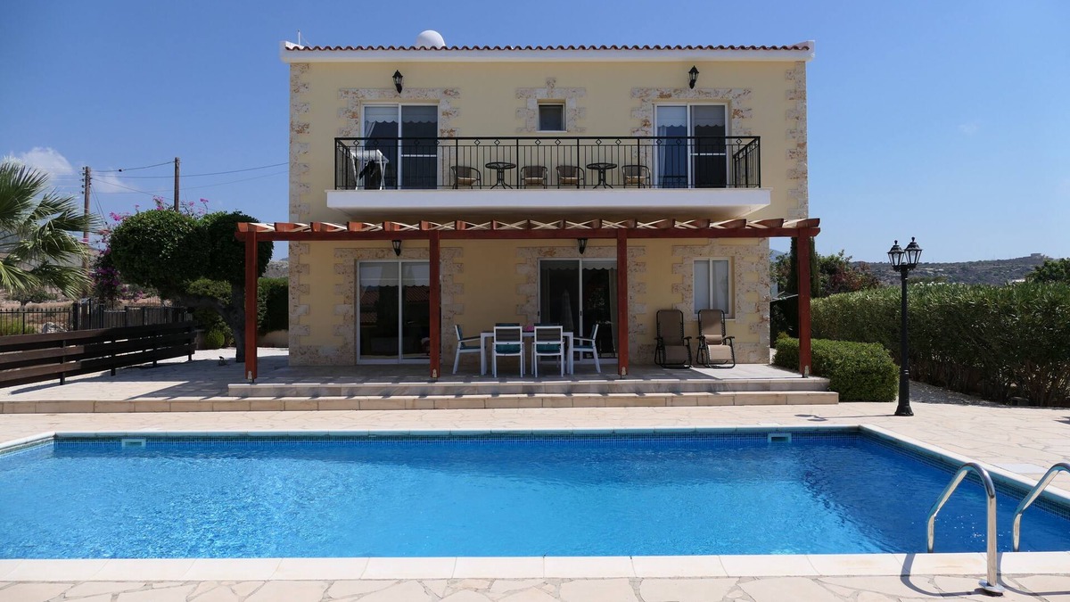 Peyia Town Villa | Spacious,quiet villa in a secluded tranquil location with all amenities nearby