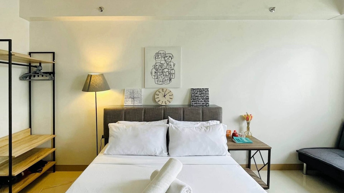 Iloilo Apartment | Spacious & Relaxing Haven