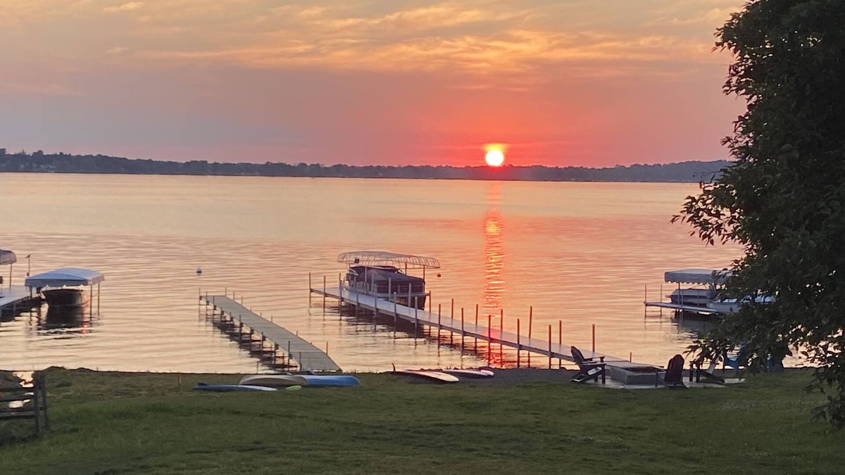 Town of Owasco House | Spacious, Remodeled, Pet Friendly, Owasco Lake