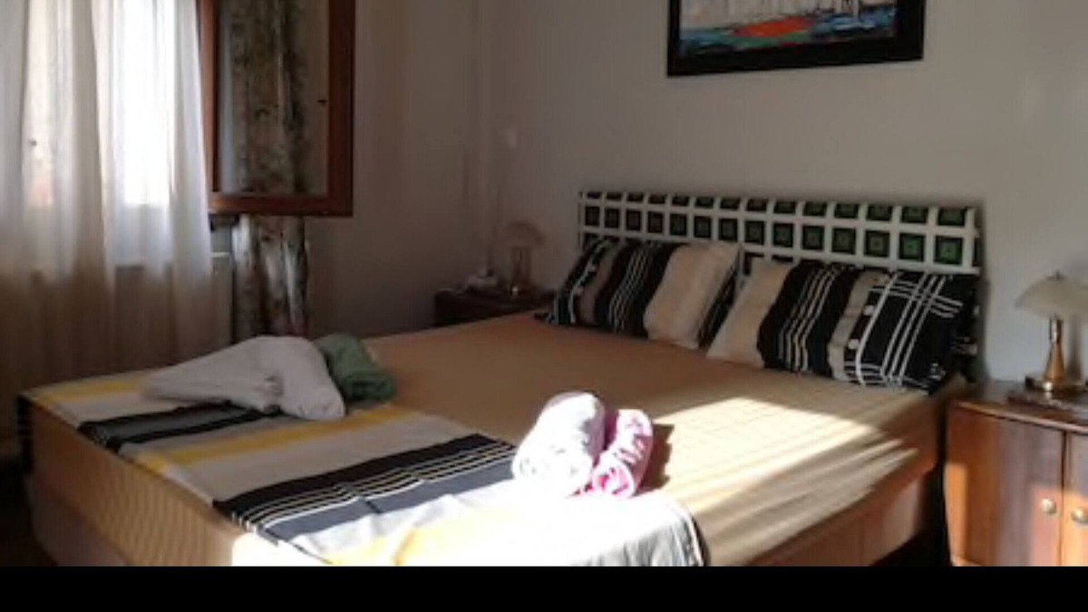 Platia Viktorias Apartment | Spacious renovated apartment in the center