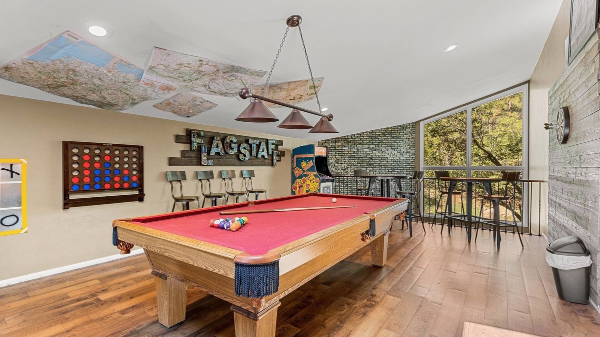 Swiss Manor House | Spacious Retreat! Central AC+ Game Room+Hot Tub+Fire Pit+Wi-Fi