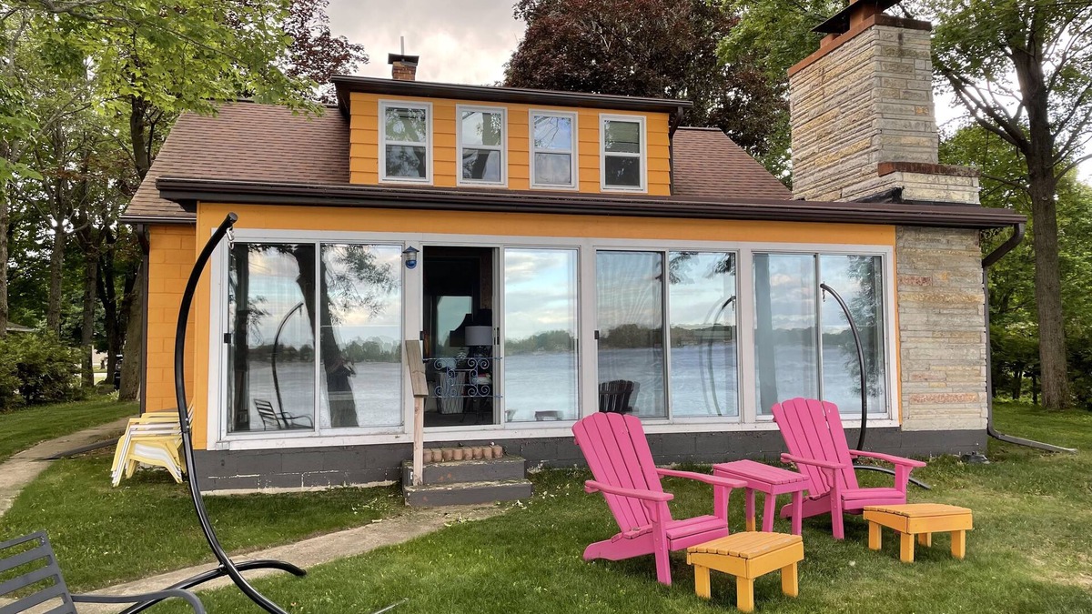 Suring Cottage | Spacious Retreat on Kelly Lake that will accommodate the entire family!