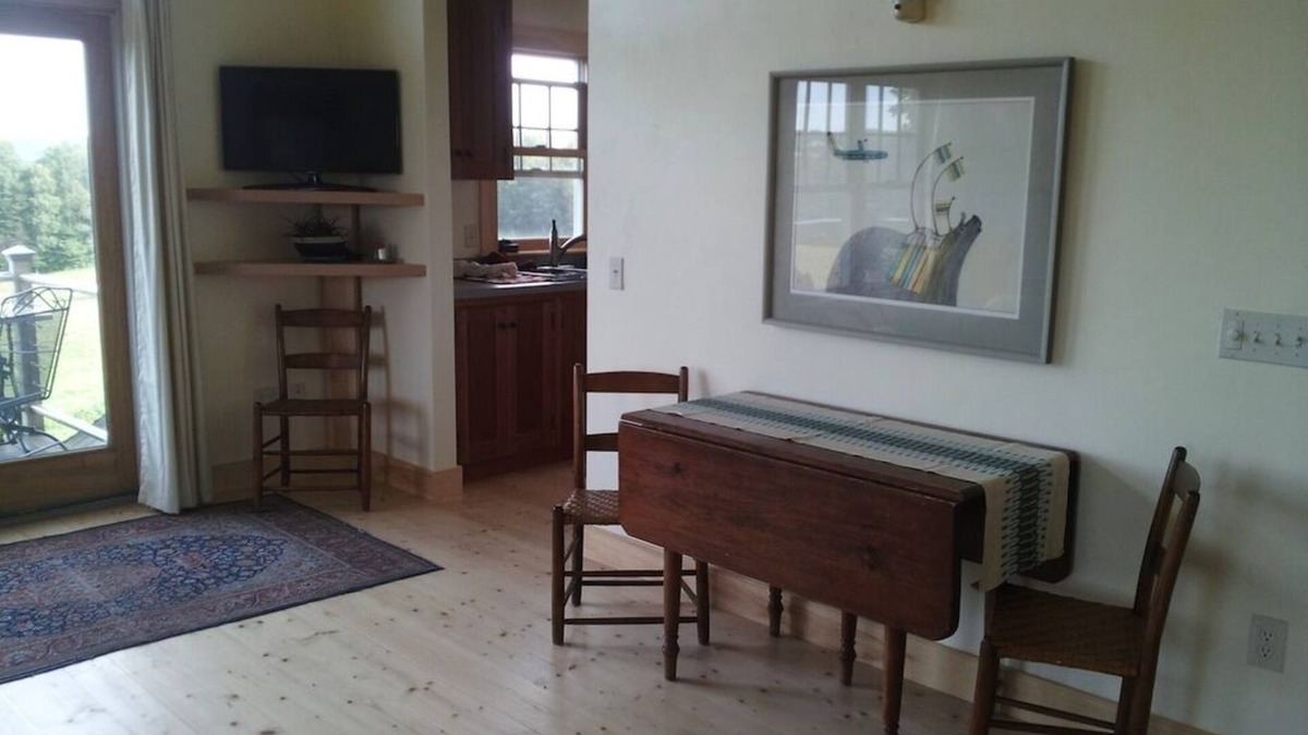 Hardwick Apartment | Spacious Retreat With Panoramic Views