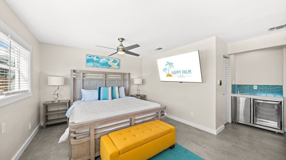 Orlando Beach Condo | Spacious Riverfront Compass Suite W/Private Beach Access, Fire Pit, & BBQ Grills 🌴