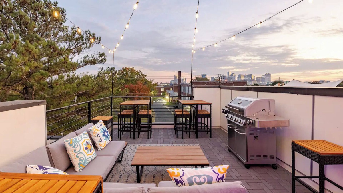 McFerrin Park Condo | Spacious Rooftop Retreat & Skyline Views